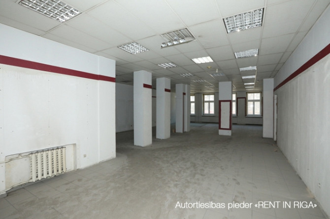 Офисные помещения в районе ТЦ Origo.  2-й этаж. Вход в здание со стороны фасада Рига - изображение 4