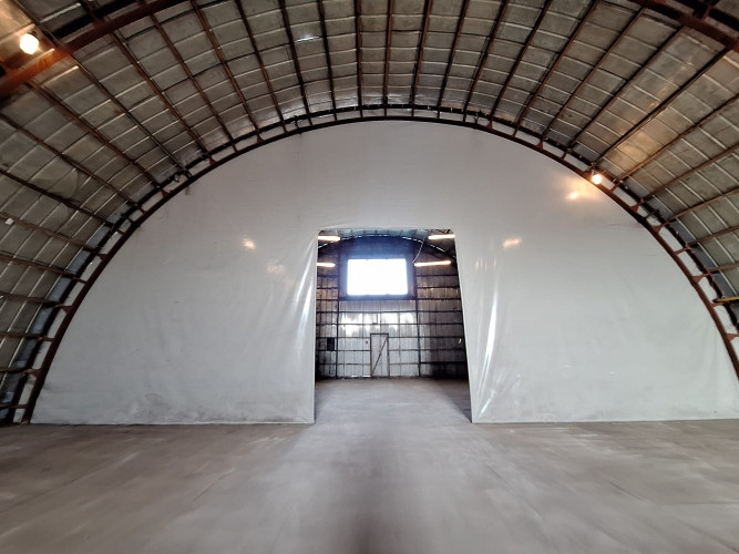 Iznomājam angāru - tīru un plašu angāra tipa noliktavas telpu ar kopējo platību 450 m. Rīga - foto 5