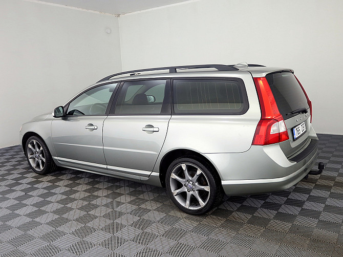 Volvo V70 Summum ATM 2.4 D5 136kW Tallina - foto 4