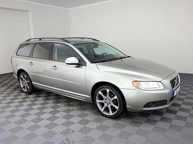 Volvo V70 Summum ATM 2.4 D5 136kW Tallina - foto 1