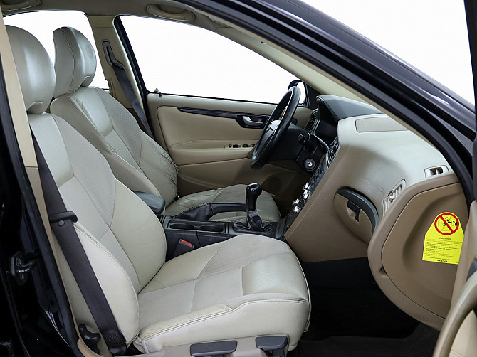 Volvo S60 Summum 2.4 D5 120kW Таллин - изображение 6