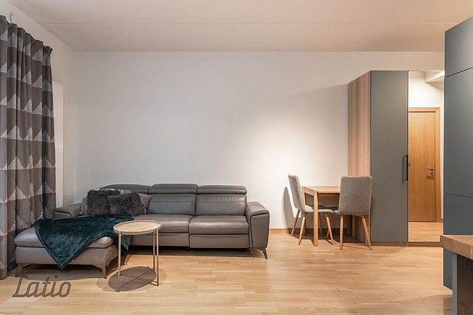 Īrei tiek piedāvāts plašs, mēbelēts 2 istabu dzīvoklis jaunā projektā Miera ielā 103!
Dzīvoklis ir g Рига - изображение 3