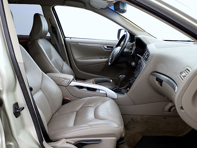 Volvo XC70 Summum Facelift ATM 2.4 D5 136kW Таллин - изображение 6