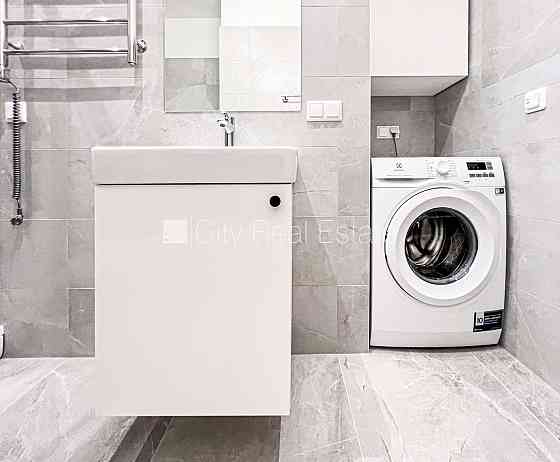 Новостройка, на подвальном этаже доступно кладовое помещение, благоустроенный Rīga