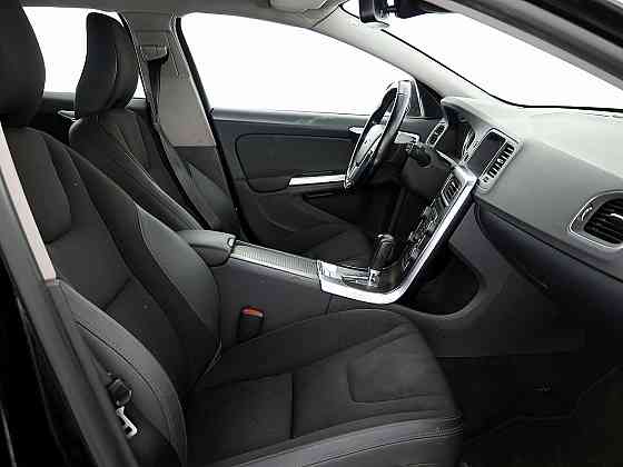 Volvo V60 Summum ATM 2.0 D5 120kW Tallina