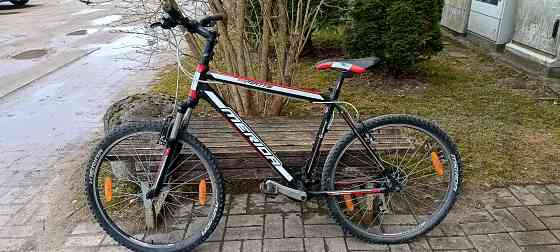 ОТЛИЧНЫЙ ГОРНЫЙ ВЕЛОСИПЕД В ОТЛ. СОСТ. РАЗМЕР 26 СО СКОРОСТЯМИ ЛЁГКИЙ ВСЁ РАБОТАЕТ . НАХОДИТСЯ В... Carnikava