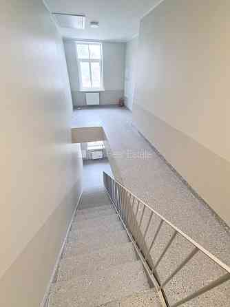 Земля в собственности, фасадный дом, реновированный дом, закрытый двор, вход со Рига