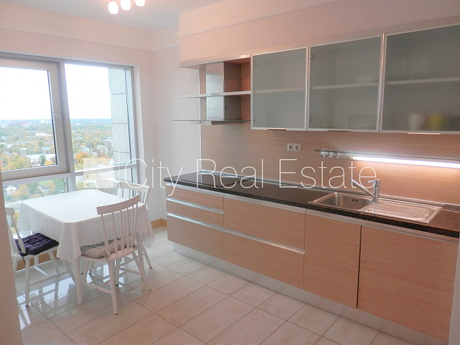 Projekts - Panorama Plaza, jaunceltne, teritorijas iebrauktuves vārti aprīkoti ar automatizētu Rīga - foto 13