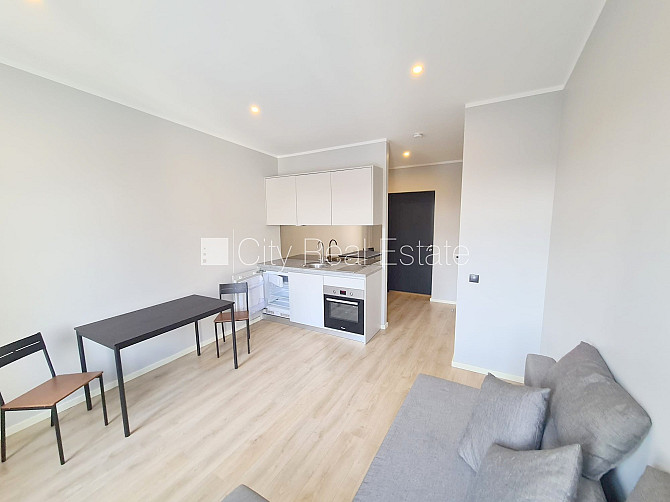 Fasādes māja, renovēta māja, slēgts pagalms, ieeja no ielas un pagalma, kāpņu telpa pēc Rīga - foto 4