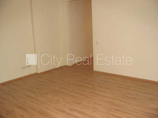 Projekts - Skolas 9, fasādes māja, renovēta māja, ieeja no ielas, kāpņu telpa pēc Rīga - foto 7