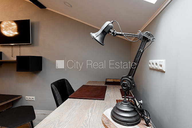 Fasādes māja, renovēta māja, labiekārtota apzaļumota teritorija, vieta automašīnai, Rīga - foto 11