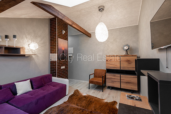 Fasādes māja, renovēta māja, labiekārtota apzaļumota teritorija, vieta automašīnai, Rīga - foto 13