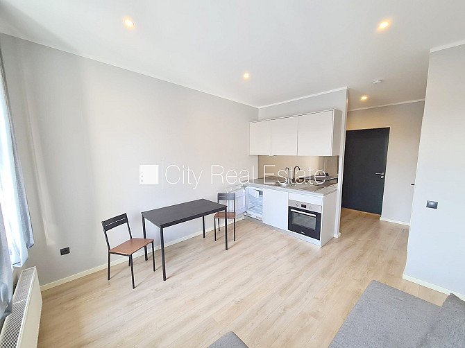 Fasādes māja, renovēta māja, slēgts pagalms, ieeja no ielas un pagalma, kāpņu telpa pēc Rīga - foto 3