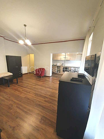 Fasādes māja, renovēta māja, ieeja no ielas un pagalma, kāpņu telpa pēc kosmētiskā Rīga - foto 3