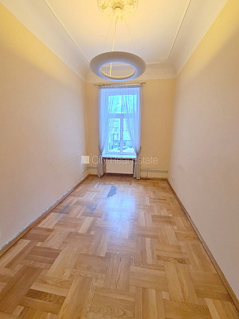 Projekts - Ģertrūdes 10, fasādes māja, renovēta māja, ieeja no ielas, ir lifts, kāpņu telpa Rīga - foto 12