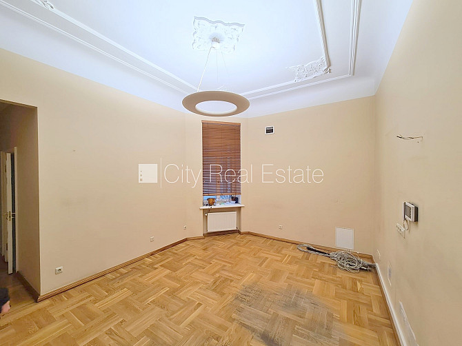 Projekts - Ģertrūdes 10, fasādes māja, renovēta māja, ieeja no ielas, ir lifts, kāpņu telpa Rīga - foto 10