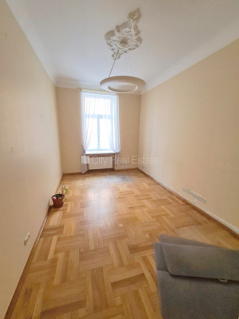 Projekts - Ģertrūdes 10, fasādes māja, renovēta māja, ieeja no ielas, ir lifts, kāpņu telpa Rīga - foto 11