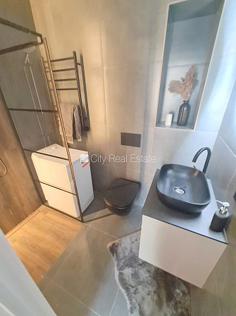 Fasādes māja, renovēta māja, slēgts pagalms, ieeja no ielas un pagalma, kāpņu telpa pēc Rīga - foto 4