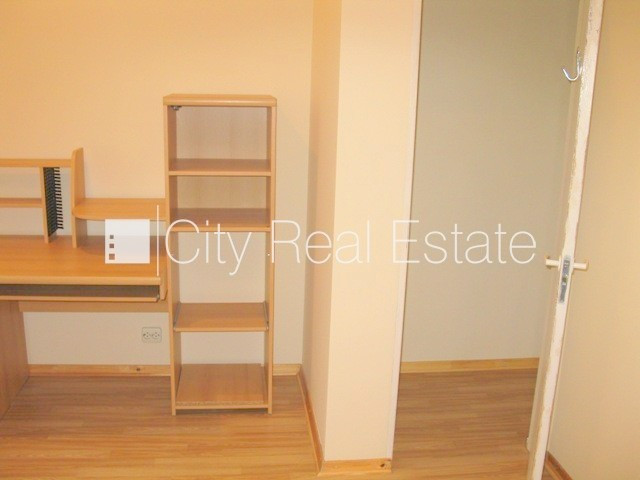 Дом во дворе, реновированный дом, закрытая территория, вход со двора, лифт, Рига - изображение 6