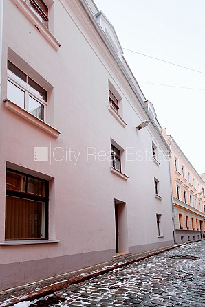 Fasādes māja, renovēta māja, ieeja no ielas, logi vērsti uz pagalma pusi, gaisa ventilācijas Rīga - foto 16