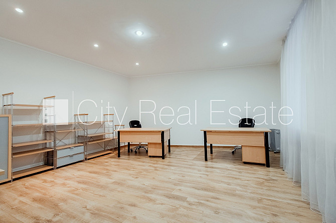 Fasādes māja, renovēta māja, ieeja no ielas, logi vērsti uz pagalma pusi, gaisa ventilācijas Rīga - foto 1