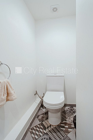 Fasādes māja, renovēta māja, ieeja no ielas, logi vērsti uz pagalma pusi, gaisa ventilācijas Rīga - foto 14