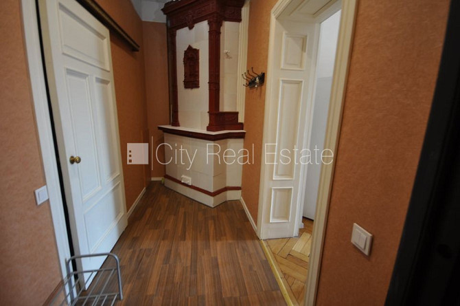 Fasādes māja, renovēta māja, slēgts pagalms, ieeja no ielas, ir lifts, kāpņu telpa pēc Rīga - foto 4