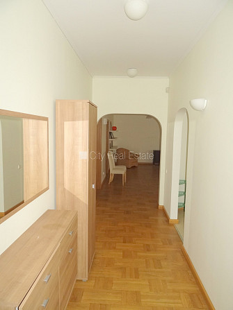 Fasādes māja, renovēta māja, slēgts pagalms, ir lifts, kāpņu telpa pēc kapitālā remonta, Rīga - foto 13