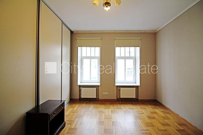 Fasādes māja, renovēta māja, slēgts pagalms, ir lifts, kāpņu telpa pēc kapitālā remonta, Rīga - foto 9