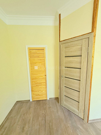 Jaunceltne, fasādes māja, labiekārtots apzaļumots pagalms, slēgts pagalms, iespēja nomāt Rīga - foto 11