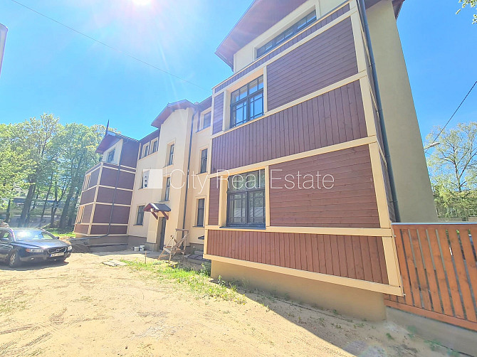 Jaunceltne, fasādes māja, labiekārtots apzaļumots pagalms, slēgts pagalms, iespēja nomāt Rīga - foto 13