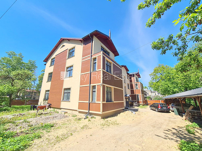 Jaunceltne, fasādes māja, labiekārtots apzaļumots pagalms, slēgts pagalms, iespēja nomāt Rīga - foto 18