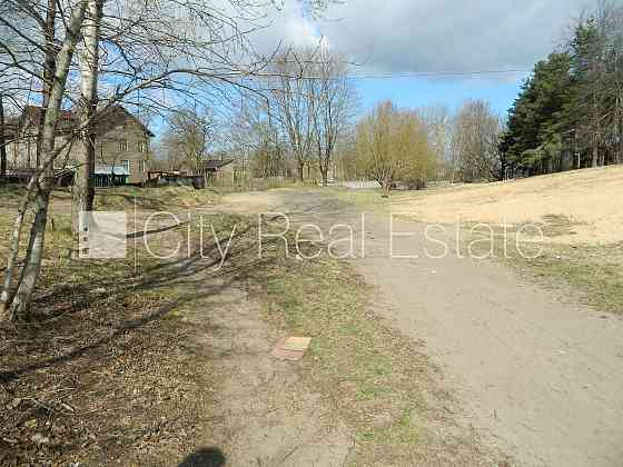 Возможна малоэтажная постройка, разрешено строить трёхэтажное , разрешено Rīga