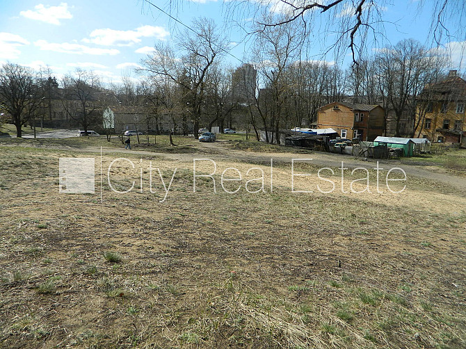 Iespējama mazstāvu apbūve, atļauts būvēt trīs stāvu ēku, atļauts būvēt četru stāvu Rīga - foto 11