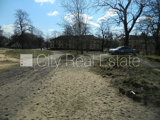 Iespējama mazstāvu apbūve, atļauts būvēt trīs stāvu ēku, atļauts būvēt četru stāvu Rīga - foto 9