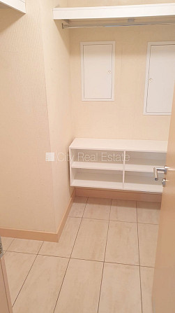 Jaunceltne, slēgts pagalms, teritorijas iebrauktuves vārti aprīkoti ar automatizētu Rīga - foto 12