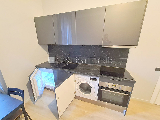 Fasādes māja, renovēta māja, slēgts pagalms, ieeja no ielas un pagalma, ir lifts, kāpņu Rīga - foto 6