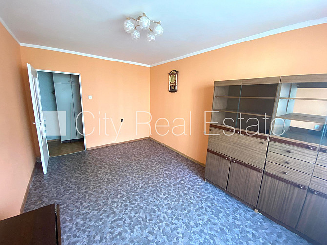 Fasādes māja, labiekārtots apzaļumots pagalms, vieta automašīnai, ir lifts, lodžija, logi Rīga - foto 5