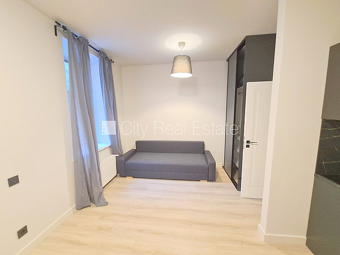 Fasādes māja, renovēta māja, slēgts pagalms, ieeja no ielas un pagalma, kāpņu telpa pēc Rīga - foto 7