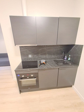 Fasādes māja, renovēta māja, slēgts pagalms, ieeja no ielas un pagalma, kāpņu telpa pēc Rīga - foto 9