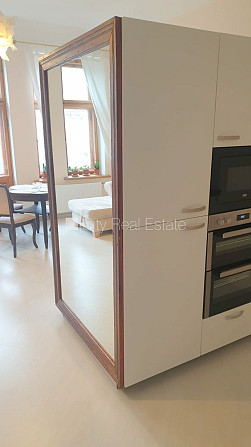 Фасадный дом, реновированный дом, вход с улицы, лифт, лестничная клетка после Рига - изображение 14