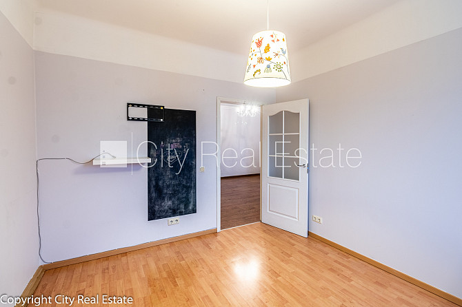 Фасадный дом, реновированный дом, закрытый двор, возможность аренды парковки, Рига - изображение 10