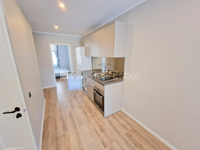 Pagalma ēka, renovēta māja, slēgts pagalms, ieeja no ielas un pagalma, kāpņu telpa pēc Rīga - foto 7