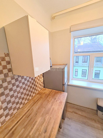 Fasādes māja, slēgts pagalms, ieeja no ielas, logi vērsti uz pagalma pusi, istaba izolēta, Rīga - foto 10