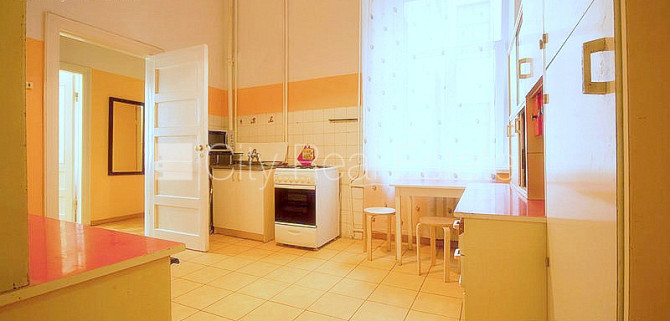 Vieta automašīnai, viena istaba izolēta, istabas caurstaigājamas, augstie griesti, kamīns, Rīga - foto 12