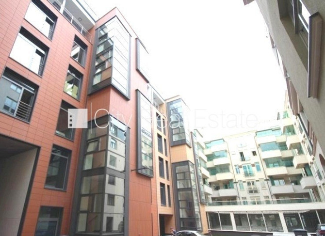 Новостройка, фасадный дом, благоустроенная озеленённая территория, подъездная Рига - изображение 19