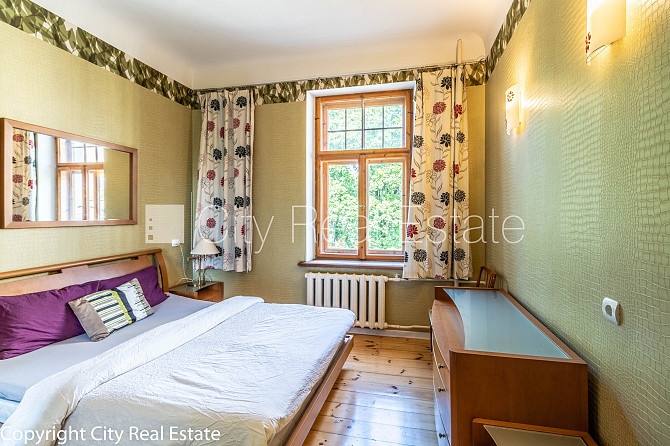 Fasādes māja, renovēta māja, ir lifts, kāpņu telpa pēc kapitālā remonta, viena istaba Rīga - foto 8