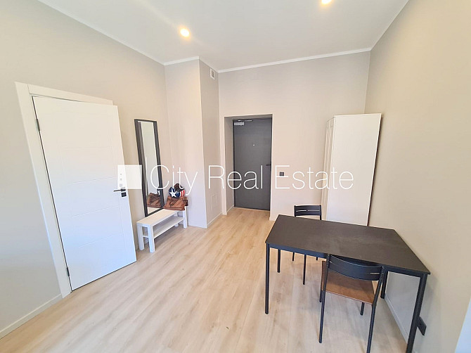 Fasādes māja, renovēta māja, slēgts pagalms, ieeja no pagalma, ir lifts, kāpņu telpa pēc Rīga - foto 11