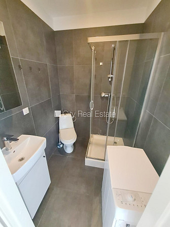 Fasādes māja, renovēta māja, slēgts pagalms, ieeja no ielas un pagalma, kāpņu telpa pēc Rīga - foto 14