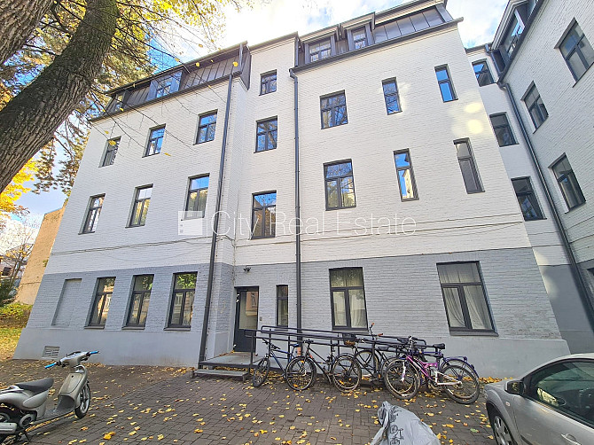 Fasādes māja, renovēta māja, slēgts pagalms, ieeja no ielas un pagalma, kāpņu telpa pēc Rīga - foto 18